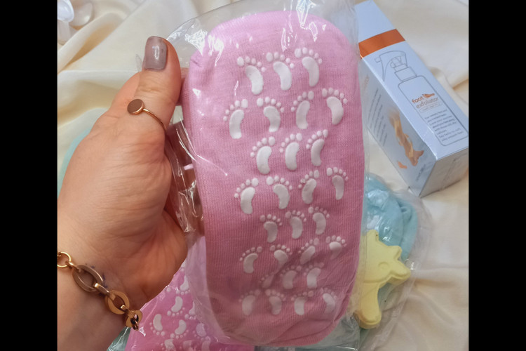 صورتی کمرنگ