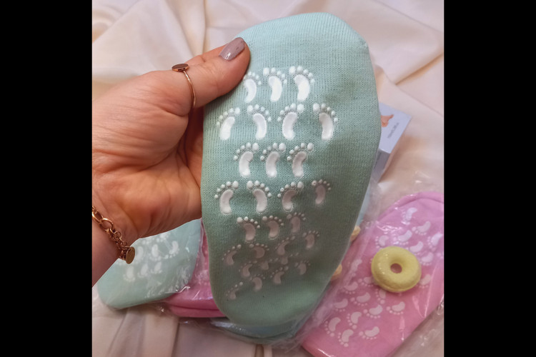 رنگ سبز موجود نیس✅️