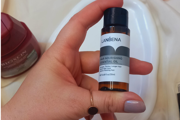 روغن رزماری لانبنا فقط یه پک مانده