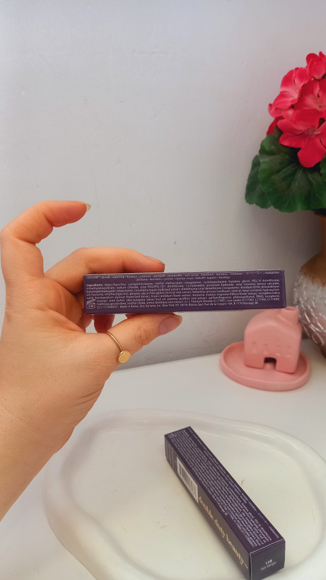 کانسیلر تارت مدل Shape Tape حجم 10 میل اورجینال